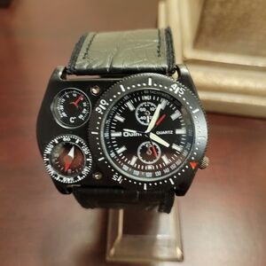 Brand New Oulm Black Multi-Dial Men's Watch